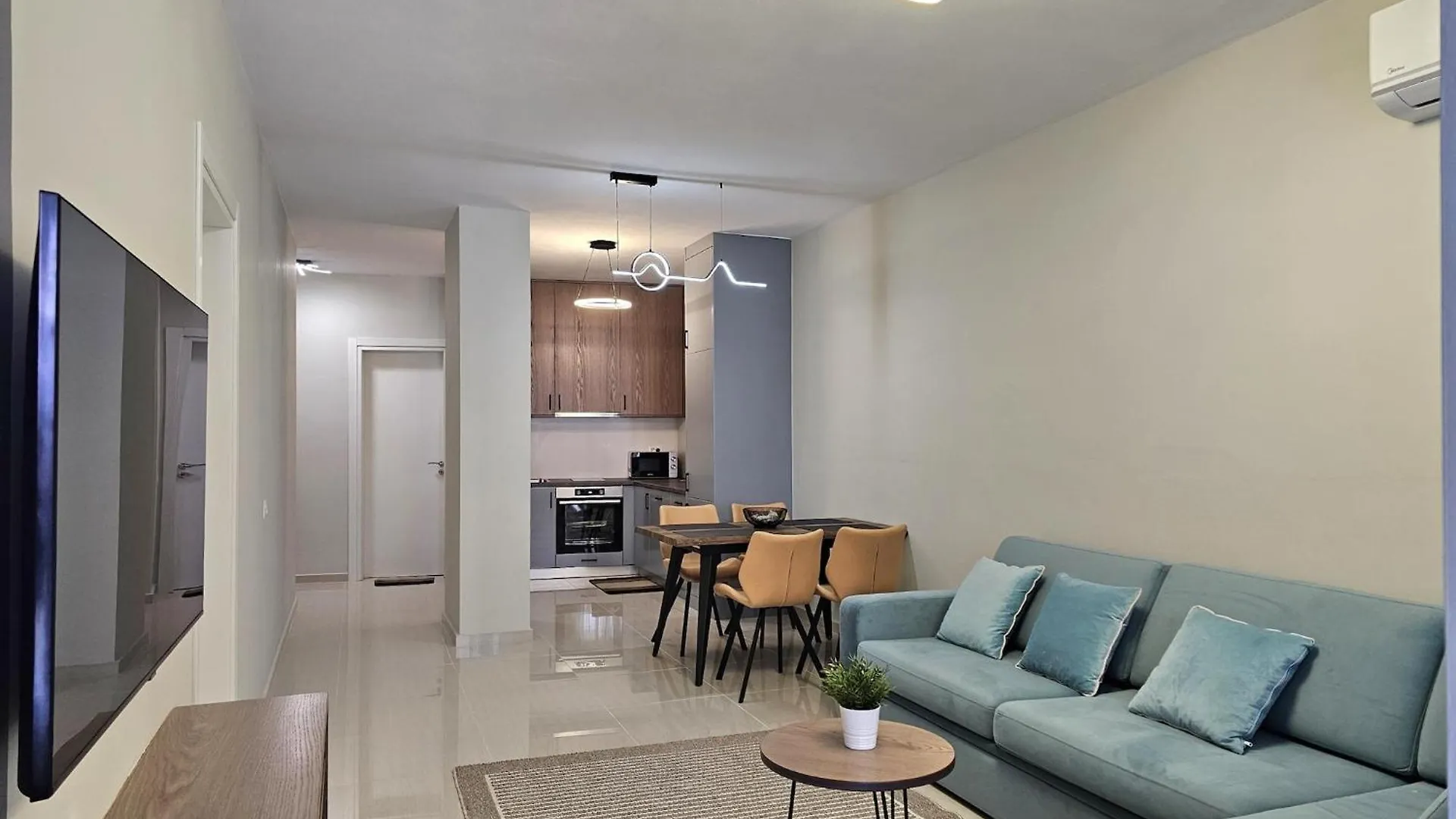 Chic Holiday Apartment With Balcony Sarandë